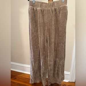 UMGEE #42 - NWT Luxury soft textured Brown lounge pants (bin S3)